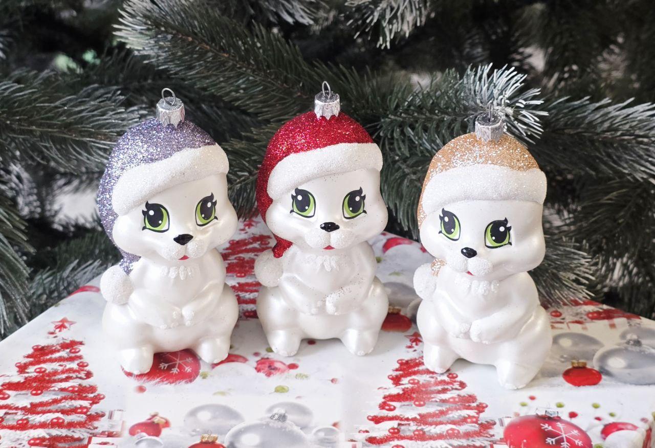 Зайчик в шапочці — красива іграшка для ялинки