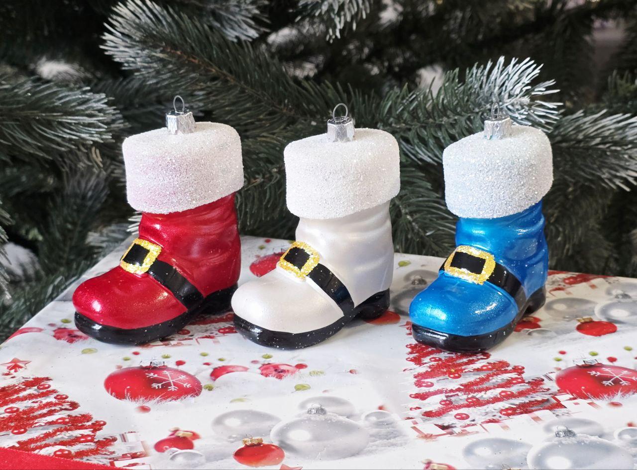 Чобіток — красива іграшка для ялинки