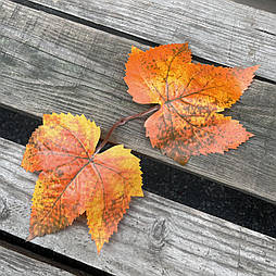 Штучне листя клена подвійне  24 см 20 шт. в уп