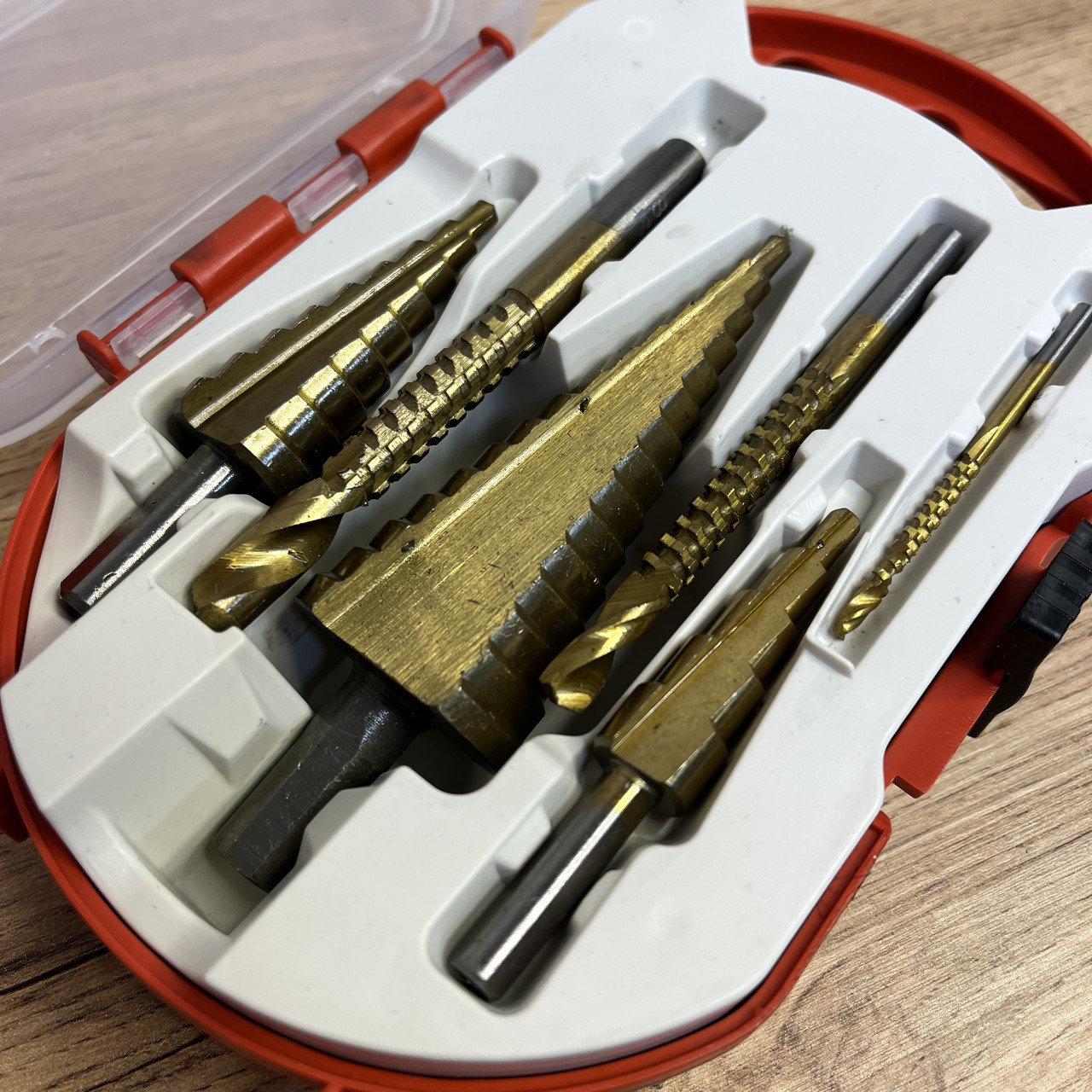 Набір ступінчастих свердел для металу з титановим покриттям у кейсі (50)