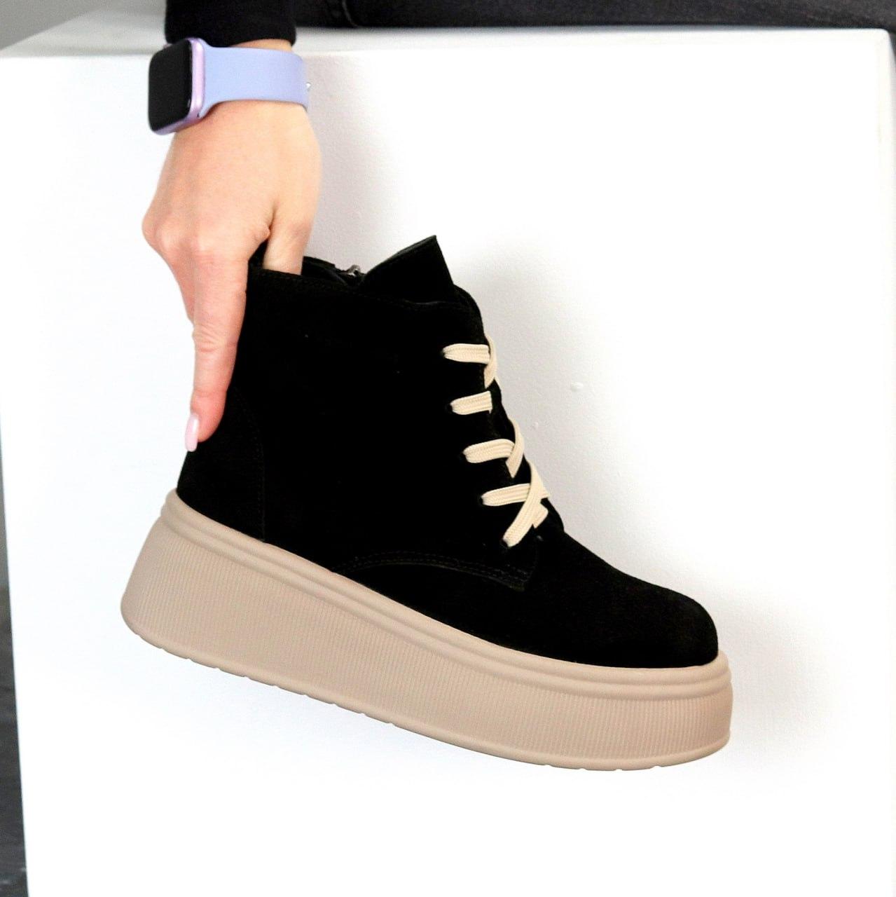 Жіночі зимові замшеві черевики на шнурівці чорні натуральна замша, фото 1