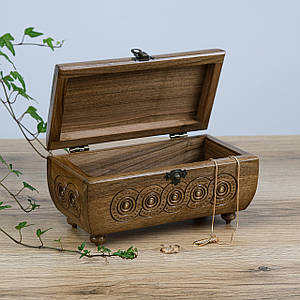 Шкатулка Різблена дерев'яна на ніжках горіх 21*11 см Гранд Презент СДС 050 кругла