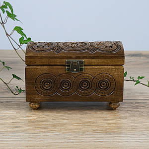 Шкатулка Дерев'яна різблена з візерунком горіх 8*16 см Гранд Презент СДС 040-2