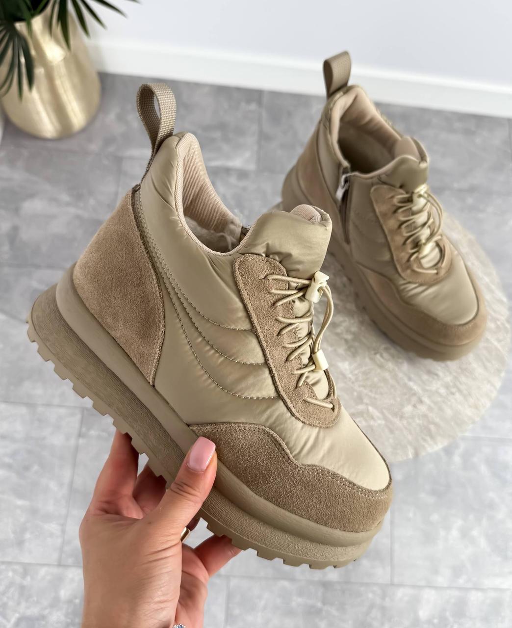 Жіночі зимові черевики дутики на хутрі бежеві натуральна замша/плащівка, фото 1