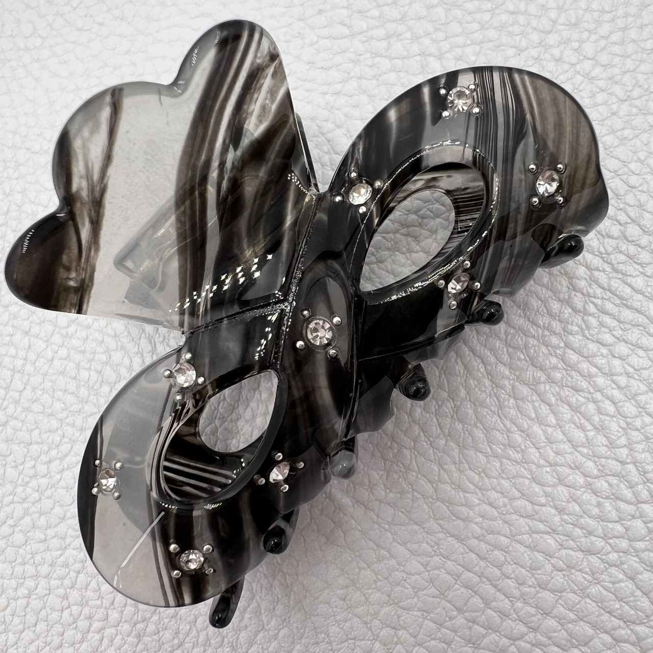 Краб для волос прочный французский пластик черно цвета с перламутром и белыми стразами ширина 4 см длина 7 см