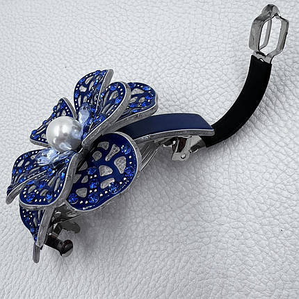 Заколка автомат для волос глянцевая бабочка бежевого цвета с желтыми стразами и белой бусиной размер 9х3.5 см, фото 2