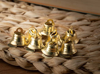 Маленькі золоті дзвіночки для декорування сувенірів, скрапбукінгу та одягу золото розміром 14мм