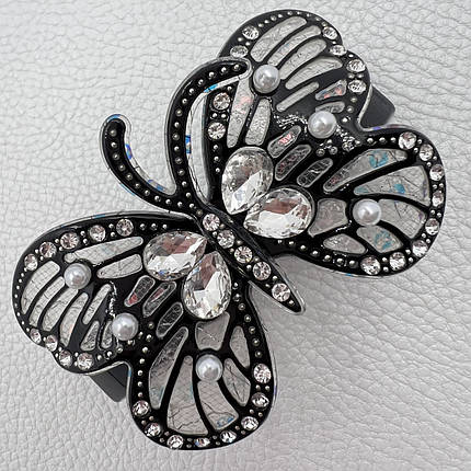 Заколка автомат для волос глянцевая бабочка черного цвета с стразами и белыми бусинами ширина 4.5 см длина 8 см, фото 1