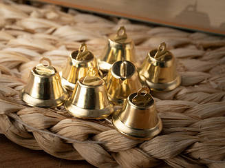 Маленькі золоті дзвіночки для декорування сувенірів, скрапбукінгу та одягу золото розміром 18 мм