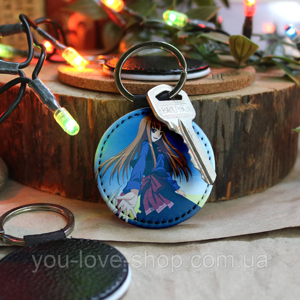 Брелок круглий на ключі Вовчиця та прянощі — Spice and Wolf KR5546, фото 1