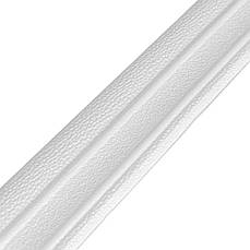 Плінтус самоклеючий | 2300×70×4 мм | білий | ПВХ матеріал | водостійкий | легкий монтаж | PREMIUM