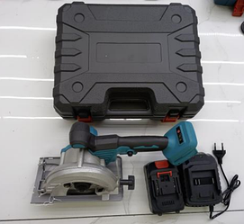 Акумуляторна циркулярна пила в кейсі