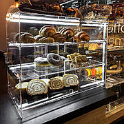 Вітрина з підсвіткою на 3 полиці з дверцятами, вітрина для десертів 500х450х250 мм Акрил 3 мм ACRY