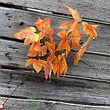 Штучне листя гілка клена 65 см крупні листя люкс, фото 2