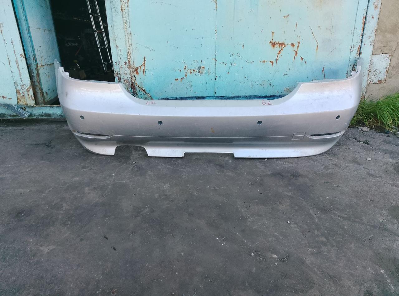 Вітаю зацікавлених на авто розборці Чемпіон !!!<br />
 Предметом оголошення є&nbsp;Бампер Задній Bmw E60 Седан Під Партронік 51127061252 51127077940<br />
 Фактичний стан на фото. Гарантія 14 днів на встановлення та перевірку<br />
 Висилаємо по всій Україні по передоплаті на транспортні витрати!<br />
 Наявність та асортимент на складі постійно змінюються.<br />
 Точні деталі уточняйте по телефону +380973363743 — фото 1