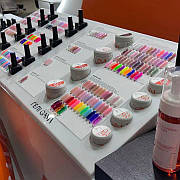 Акрилова баркета для косметики брендована 450х150х400 мм