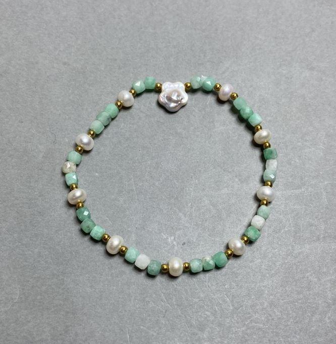 Браслет Смарагд гранований кубик 4мм+- Перли 5х4мм+- барочна перлина 10мм+- L- 18см+- стрейч, фото 1