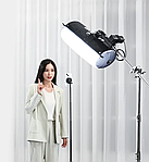 💡 Нова ера відеосвітла для майстрів краси: легке, потужне і доступне вже сьогодні в Харкові!