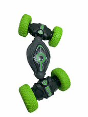 Машина на радіокеруванні 3688 G 137 A підсвічування звук обертається на 360° 2 пульти на руку і пульт в коробці Зелений, фото 3