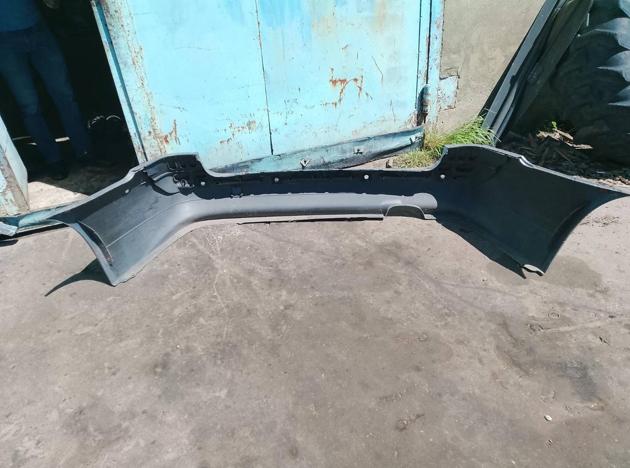 Вітаю зацікавлених на авто розборці Чемпіон !!!<br />
 Предметом оголошення є&nbsp;Бампер Задній Bmw e60 e61 Універсал 51127060758 &nbsp;2003-2010<br />
 Фактичний стан на фото. Гарантія 14 днів на встановлення та перевірку<br />
 Висилаємо по всій Україні по передоплаті на транспортні витрати!<br />
 Наявність та асортимент на складі постійно змінюються.<br />
 Точні деталі уточняйте по телефону +380973363743 — фото 4