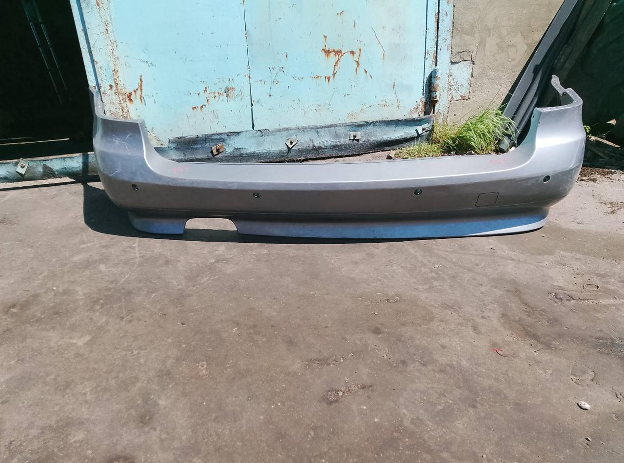 Вітаю зацікавлених на авто розборці Чемпіон !!!<br />
 Предметом оголошення є&nbsp;Бампер Задній Bmw e60 e61 Універсал 51127060758 &nbsp;2003-2010<br />
 Фактичний стан на фото. Гарантія 14 днів на встановлення та перевірку<br />
 Висилаємо по всій Україні по передоплаті на транспортні витрати!<br />
 Наявність та асортимент на складі постійно змінюються.<br />
 Точні деталі уточняйте по телефону +380973363743 — фото 1