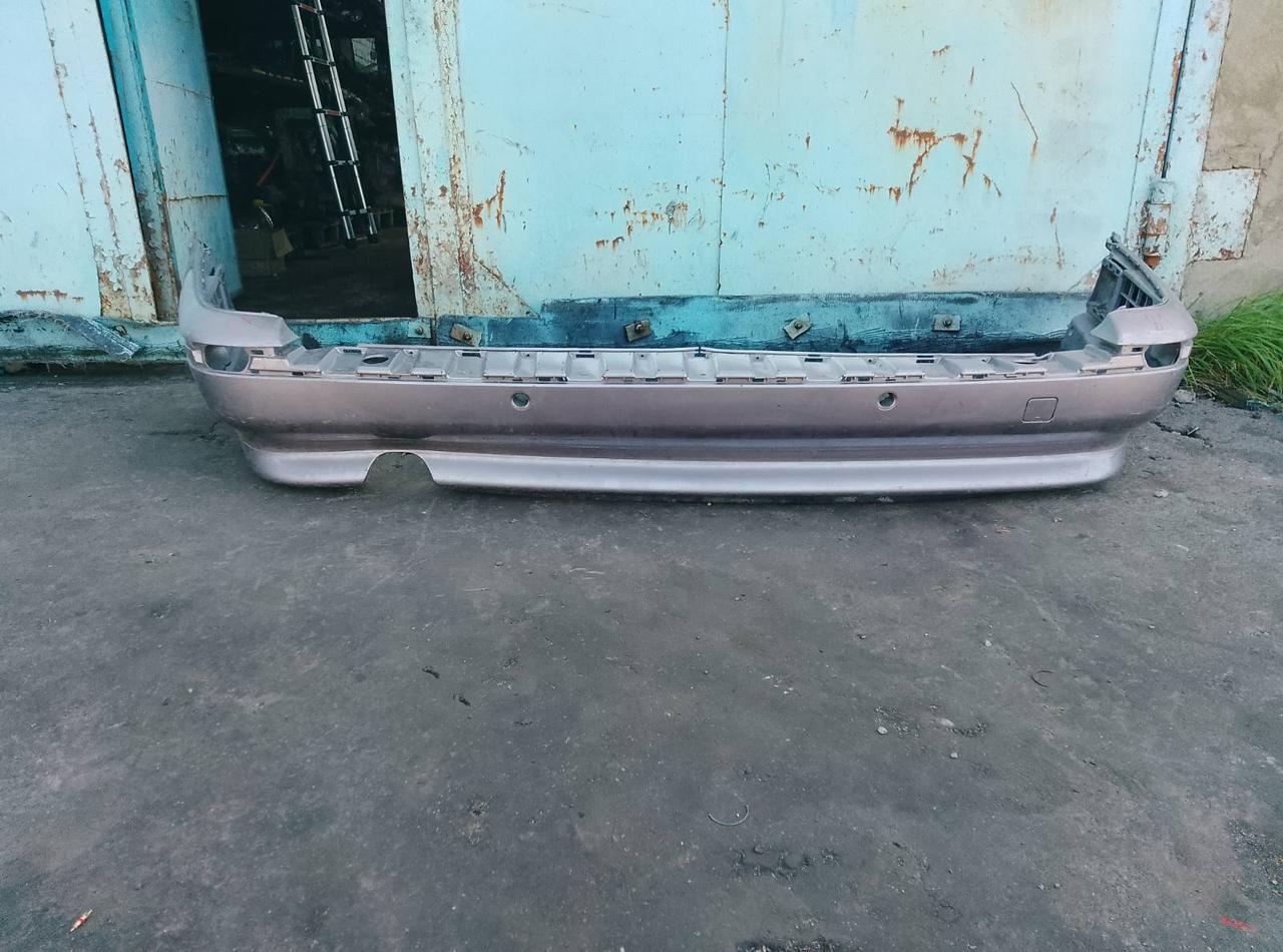 Вітаю зацікавлених на авто розборці Чемпіон !!!<br />
 Предметом оголошення є&nbsp;Бампер Задній Bmw E39 Уніерсал 51128164219 Під Парктроніки<br />
 Фактичний стан на фото. Гарантія 14 днів на встановлення та перевірку<br />
 Висилаємо по всій Україні по передоплаті на транспортні витрати!<br />
 Наявність та асортимент на складі постійно змінюються.<br />
 Точні деталі уточняйте по телефону +380973363743 — фото 1