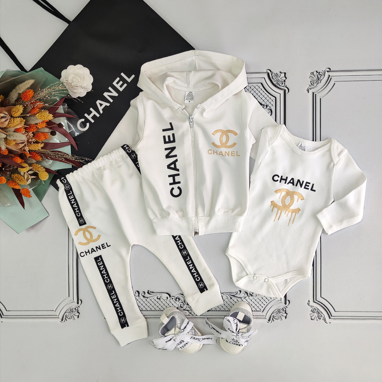 Білий костюм Шанель для новонародженої дівчинки, комплект з 3 предметів