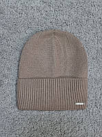 Шапка жіноча однотонна класична