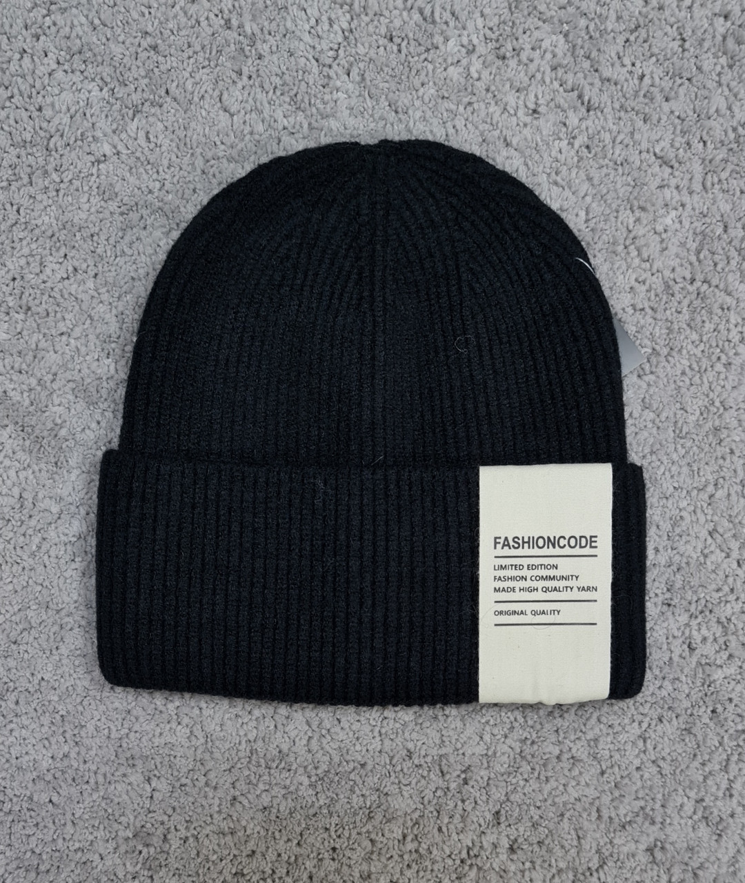 Шапка жіноча однотонна класична