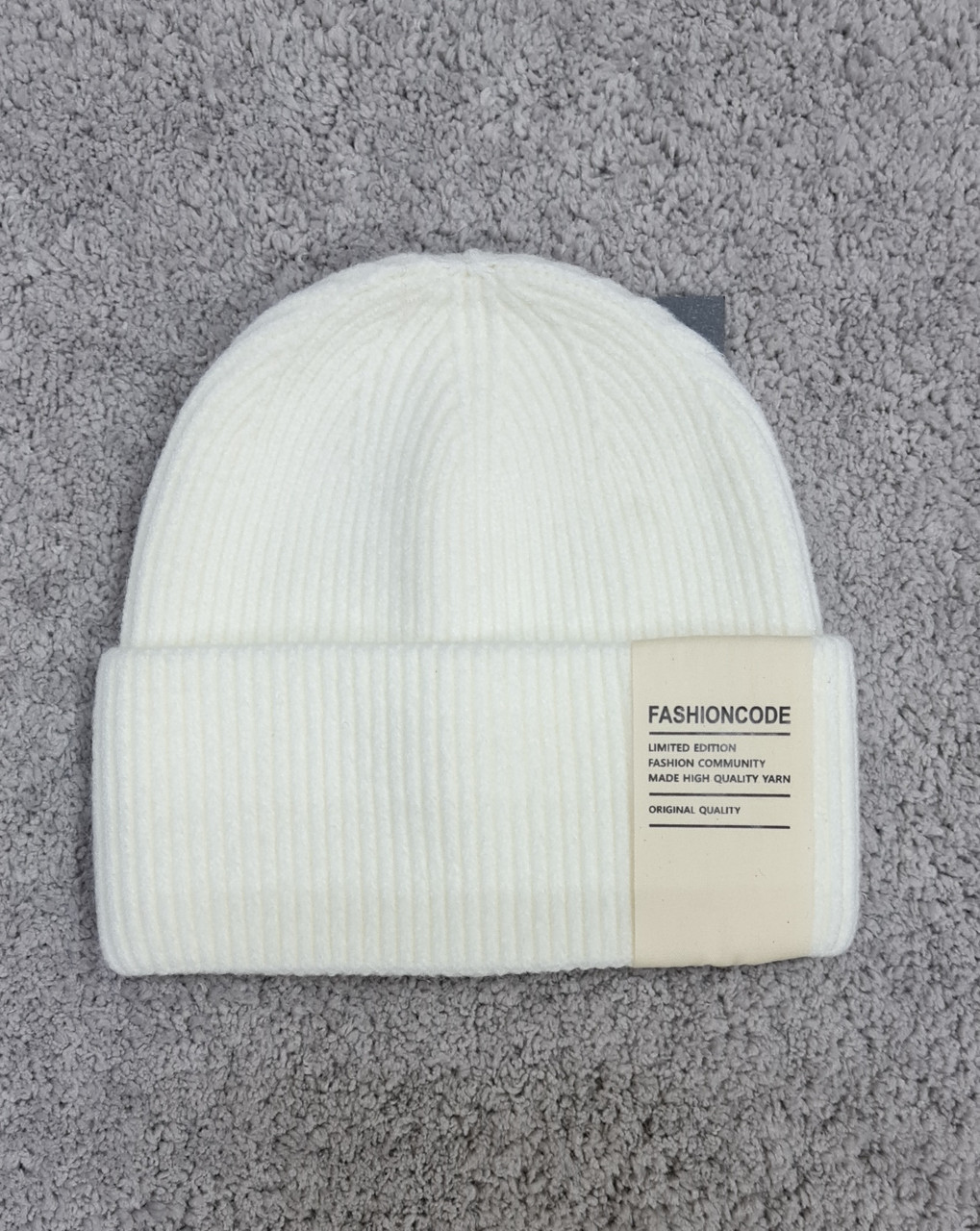 Шапка жіноча однотонна класична