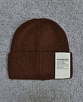 Шапка жіноча однотонна класична