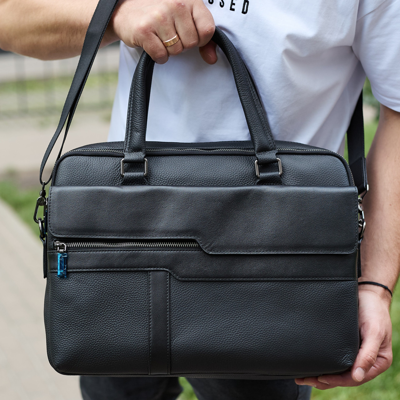 Чоловічий шкіряний портфель 39х29х10, універсальна ділова сумка для роботи й навчання, чорний, фото 1