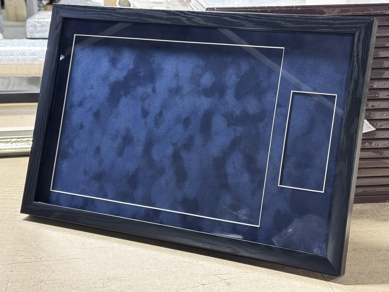 Рамка для медалей і військових нагород 28х44 см — мемобокс — дерев'яна рамка для нагород, фото 1