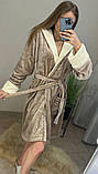 Теплий жіночий бежевий халат з вушками , короткий жіночий махровий халат, фото 5