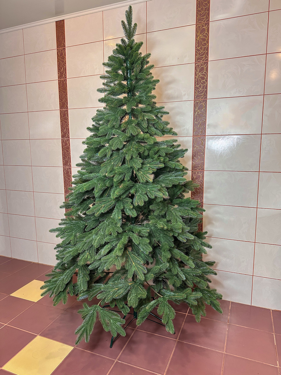 Канадська 2.1 м зелена. Ялинка штучна, як справжня, розбірна. Українське виробництво, фото 1