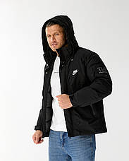 Чоловіча куртка Nike спортивна утеплена зимова куртка Найк чорна з капюшоном, фото 2