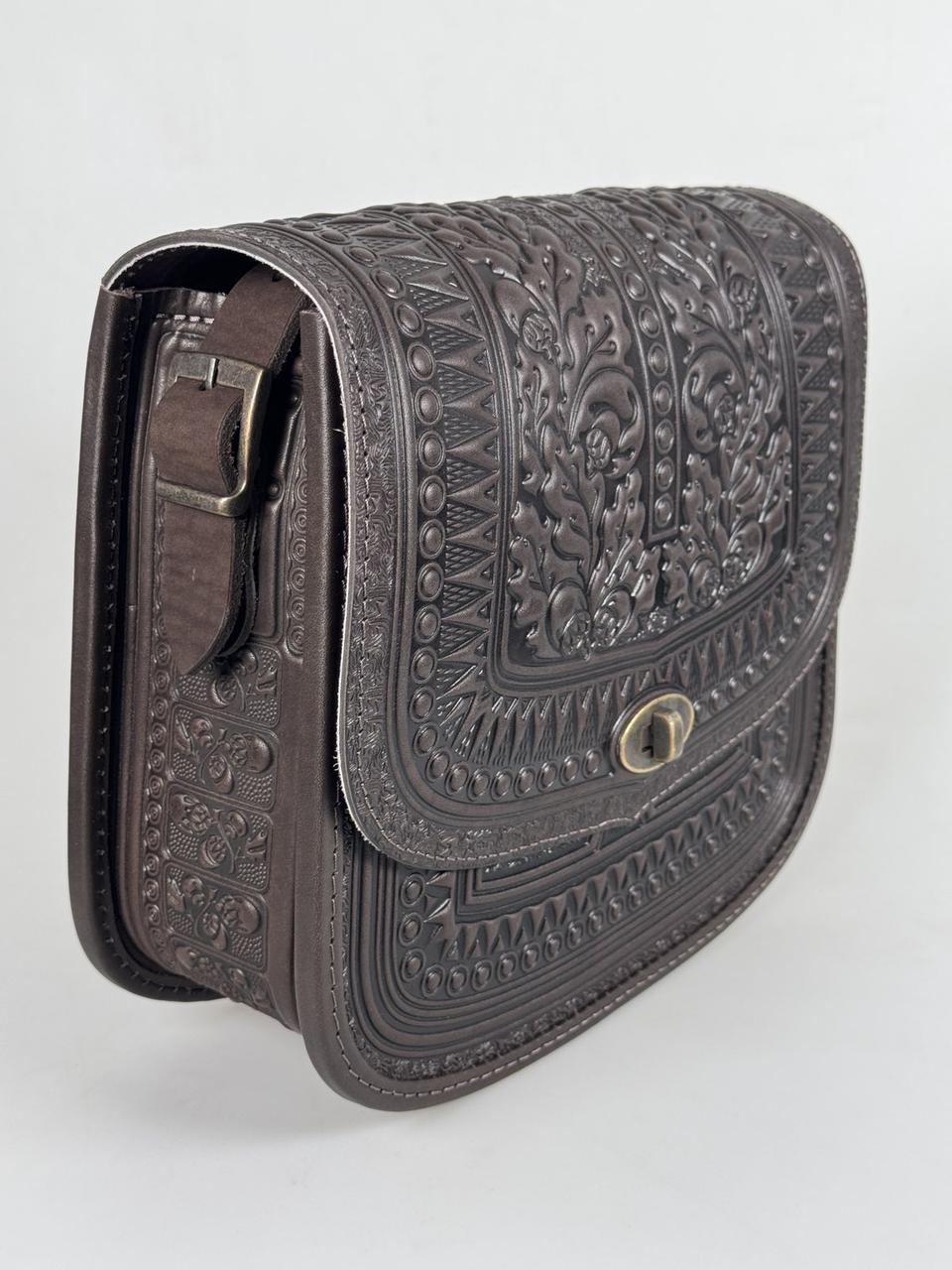 Авторська шкіряна сумка жіноча "Дубок" ручної роботи, сумка етнічна карпатська темно-коричнева, фото 1