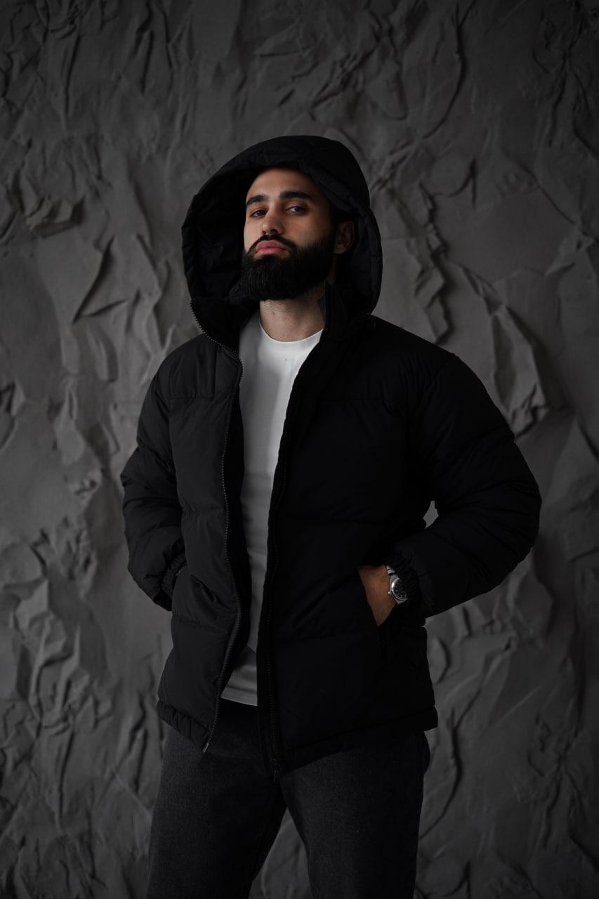 Чоловіча зимова куртка чорна оверсайз чорна Пуховик з капюшоном водовідштовхувальна, фото 1