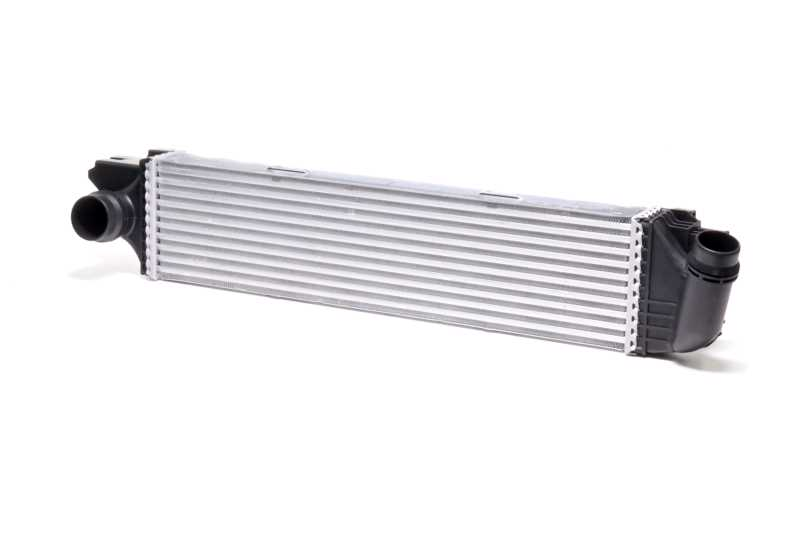 Інтеркулер OPEL Vivaro / RENAULT Trafic III 1.6 CDTi (14-) Nissens 96149