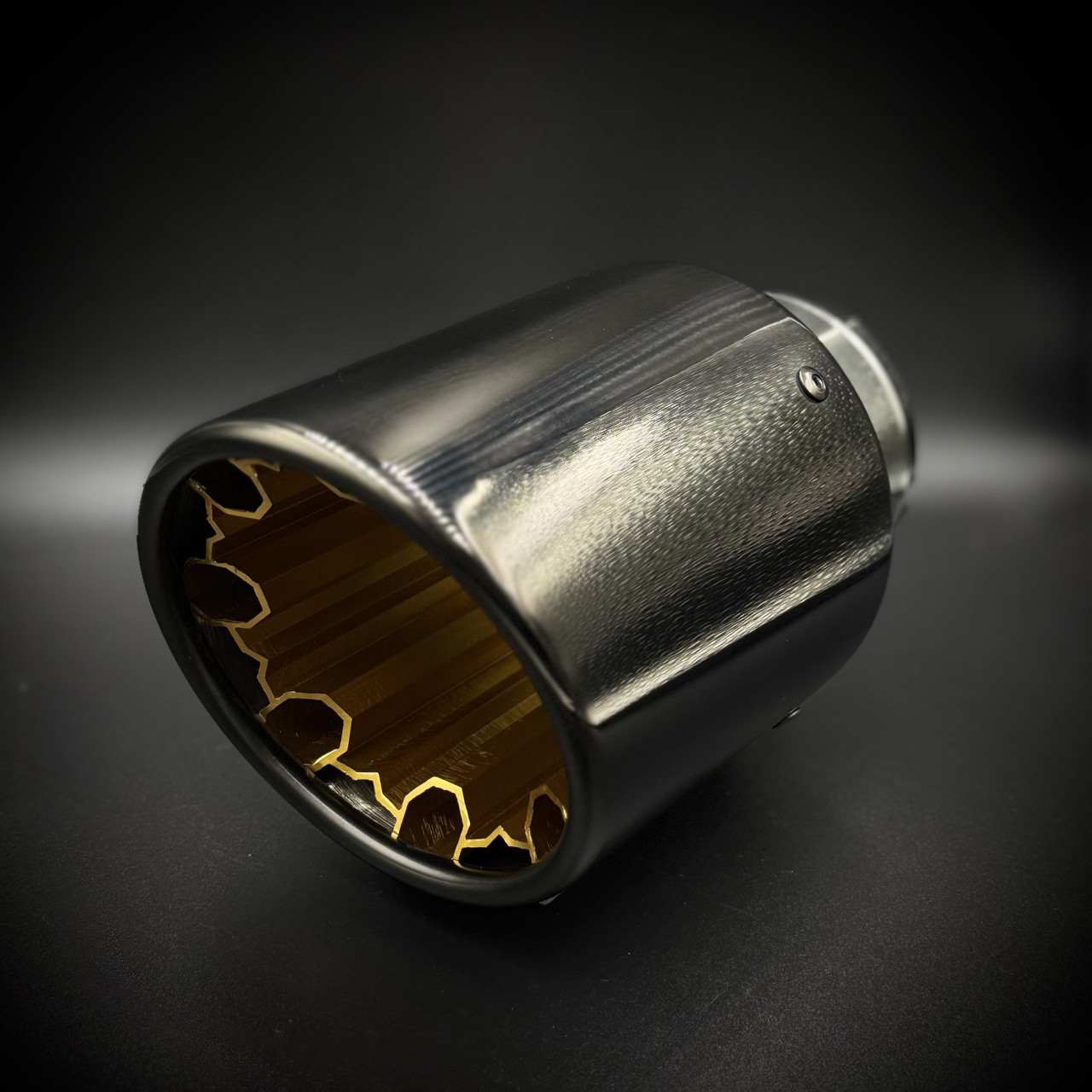 Насадка "Hexagons" на вихлопну систему під трубу 63 мм, зовнішній діаметр 102 мм