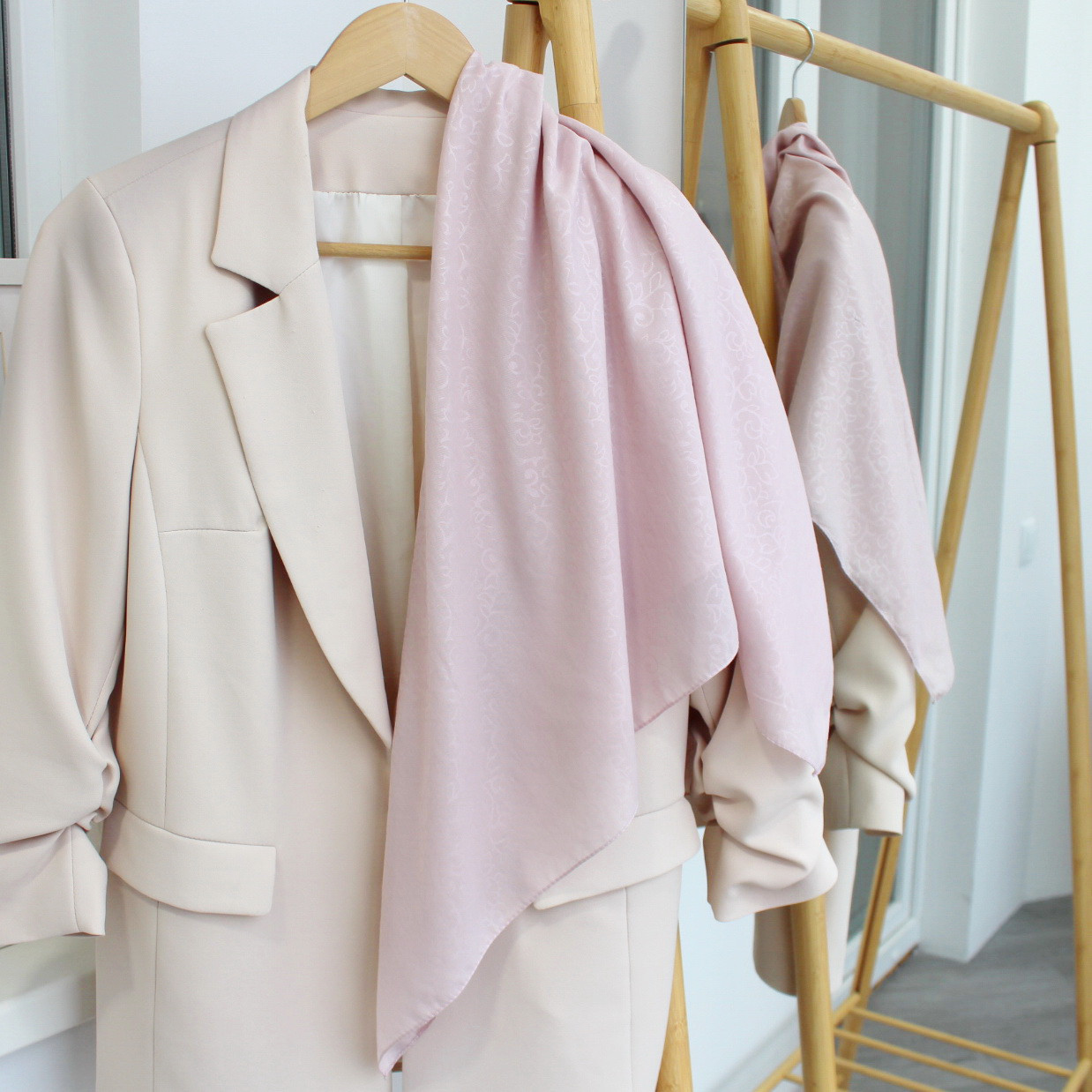 Хустка батистова "Клара" пудра 325024, фото 1