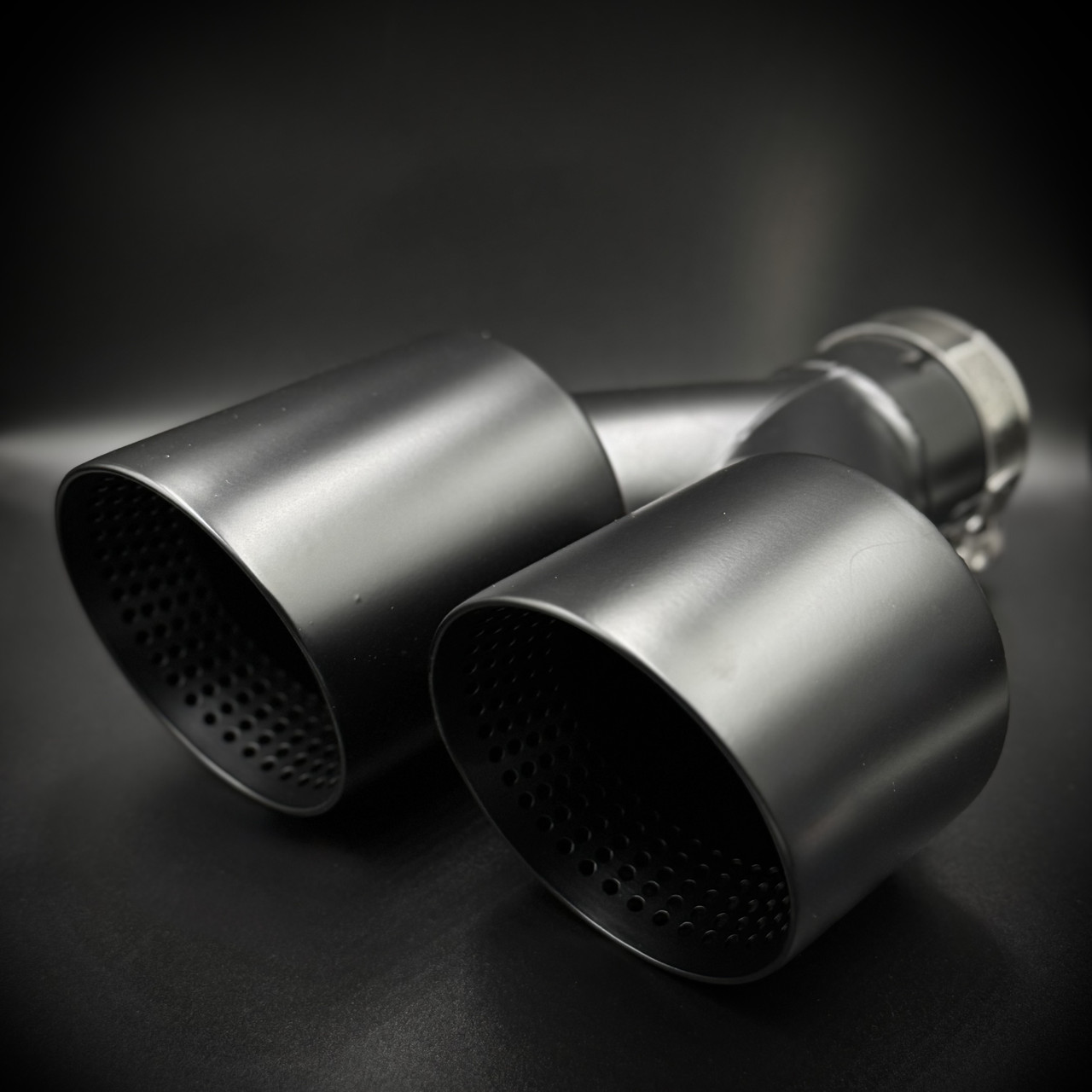 Насадка "Perforation" подвійна на вихлопну систему під трубу 63 мм, зовнішній діаметр 102 мм