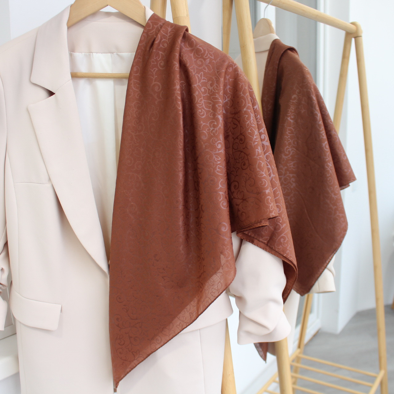 Хустка батистова "Клара" шоколадна 325025, фото 1