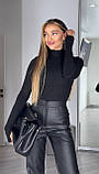 Жіночі шкіряні штани на флісі вільного фасону чорні 42-44, 46-48, фото 4