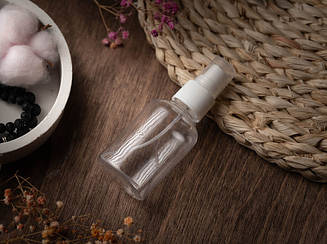 Флакон пластиковий із розпилювачем. 50 мл