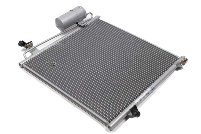 Радіатор кондиціонера Mitsubishi L200 KA/KB (06–) 2.5 D (Nissens) 940068