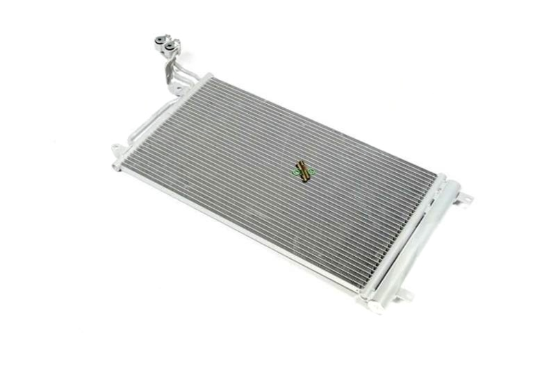 Радіатор кондиціонера Skoda Rapid NH (12–) (Nissens) 940093