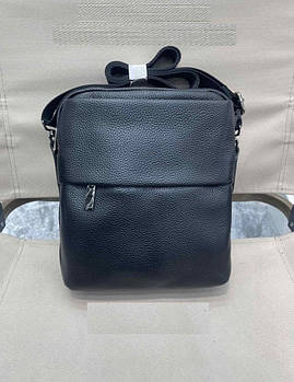 Чоловіча сумка чорна на блискавці з кишенями 23*21 см із натуральної шкіри Liza