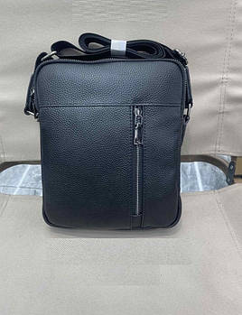 Чоловіча сумка чорна на блискавці з кишенями 25*21 см із натуральної шкіри Liza