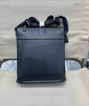 Чоловіча сумка чорна на блискавці з кишенями 25*23 см із натуральної шкіри Liza